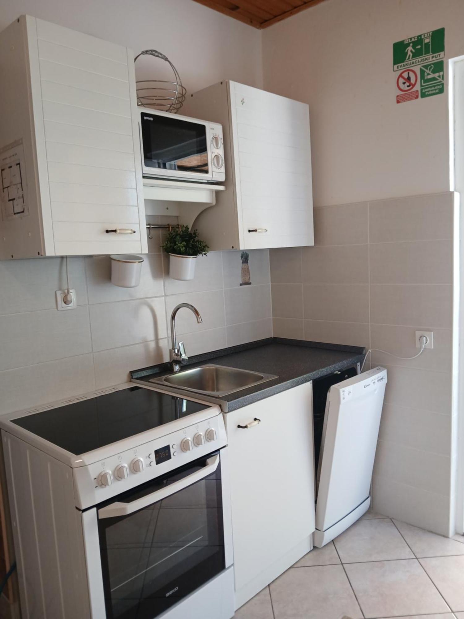Apartment Dragas Lukovo Exterior photo